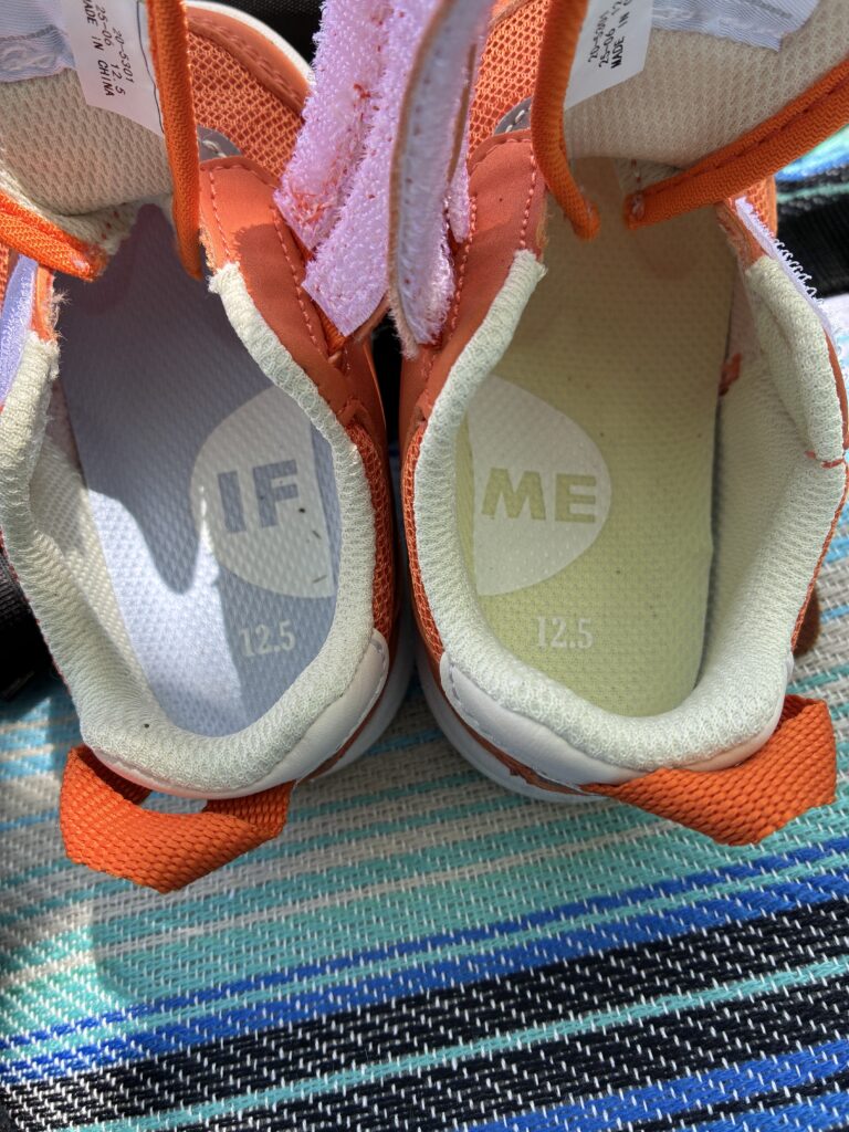 IFMEの靴のインソールの左右色分け